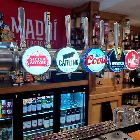 哈利的酒店和餐厅 阿伯里斯特威斯 外观 照片